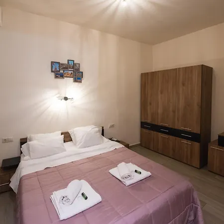 αvra Strymonikou Inn *