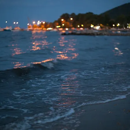 αvra Strymonikou Han/Misafirhane *